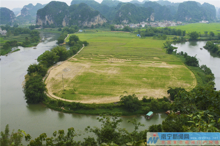 养生节开幕式在上林县澄泰乡下金庄徐霞客桃园游区举办